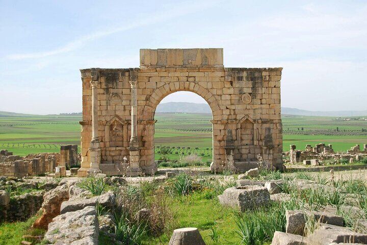 Discover Meknes, Volubilis & Moulay Idriss Full Day Tour from Fes