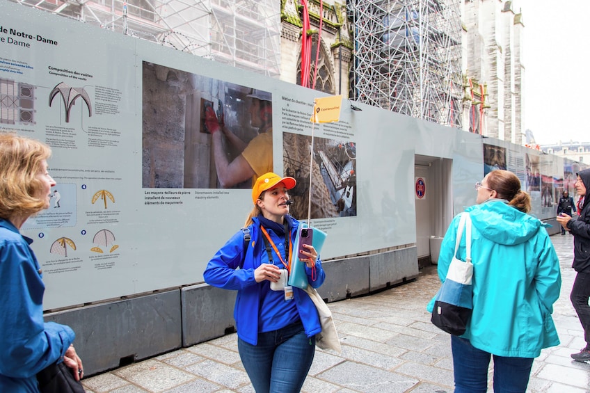 Notre Dame Outdoor Walking Tour with Crypt Entry