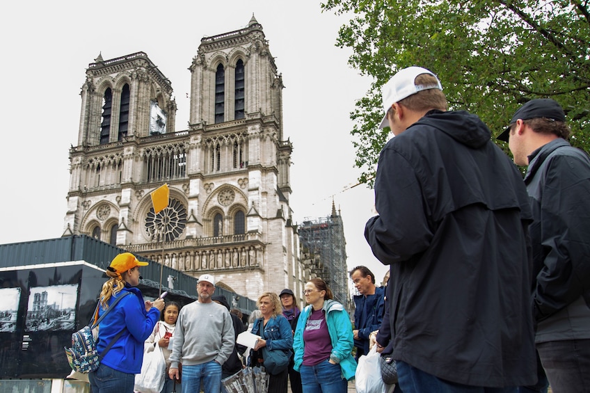 Notre Dame Outdoor Walking Tour with Crypt Entry