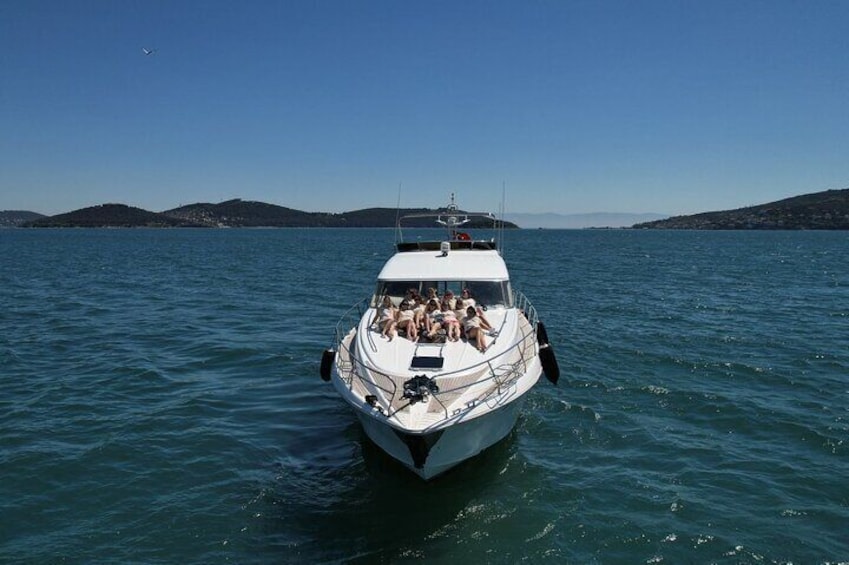 Private Luxury Yacht Cruise on Bosphorus Istanbul