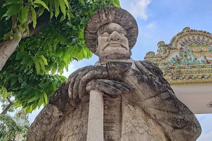 Private Bangkok Highlights: Grand Palace, Temples & Flower Market