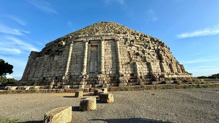Tipaza and Cherchell Ancient Treasures Day Tour