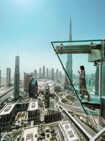 Dubai: Sky Viewsin pääsylippu ja näkymät Burj Khalifalle