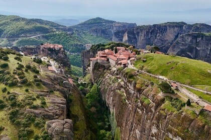 Discover the Magic of Meteora