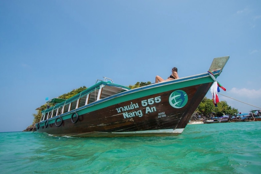 4 Island Tour by Traditional Big Longtail Boat from Krabi