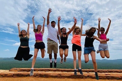 5 Days and 4 Nights Private Tour in Sri Lanka