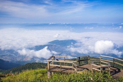 Doi Inthanon National Park and Kew Mae Pan Nature Trail Full Day Tour