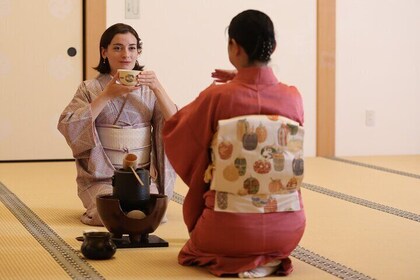 Kimono Dressing and Japanese Tea Private Activity