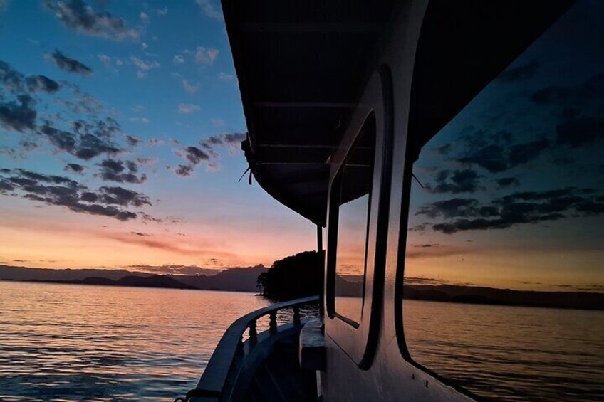 Boat trip through the Bay of Paraty