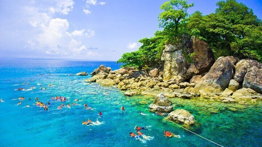 Koh Kood Snorkeling Speedboat Tour with Lunch and Transfer