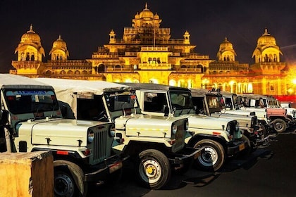 Jaipur Night City Jeep Tour with Nahargarh Sunset View
