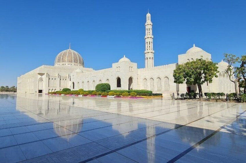 Sultan Qaboos Grand Mosque 