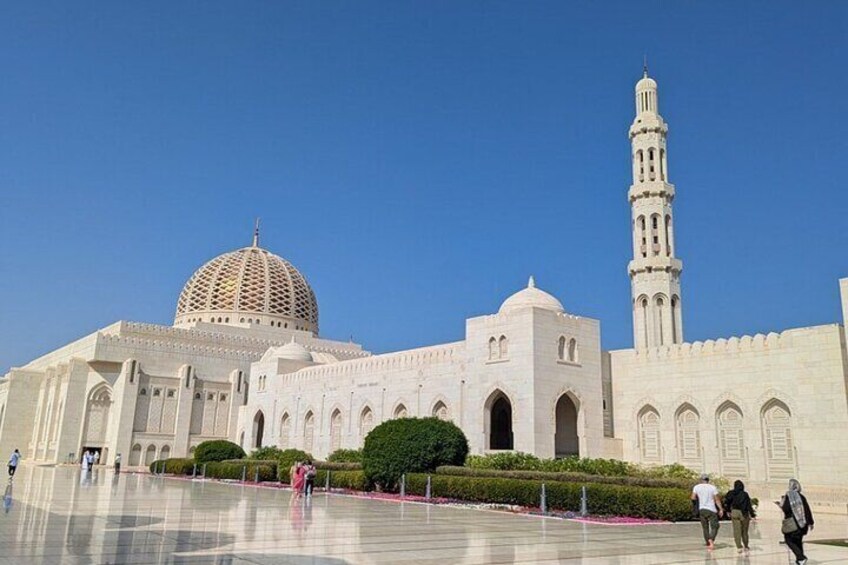 Half-Day Private Muscat City Tour 4 Hours