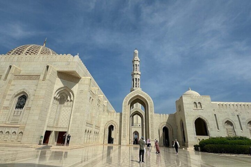 Half-Day Private Muscat City Tour 4 Hours