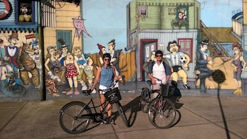 Full-Day Bike Tour around Buenos Aires with Lunch