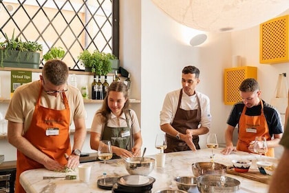 Cook & Dine in Rome: Pizza, Ravioli & Gelato with Unlimited Wine