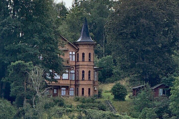 Archipelago Drive and Vaxholm Private Day Trip 