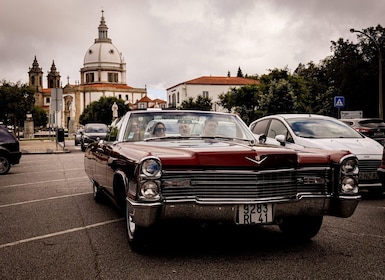 Romantic tour in a classic car: Love on Wheels