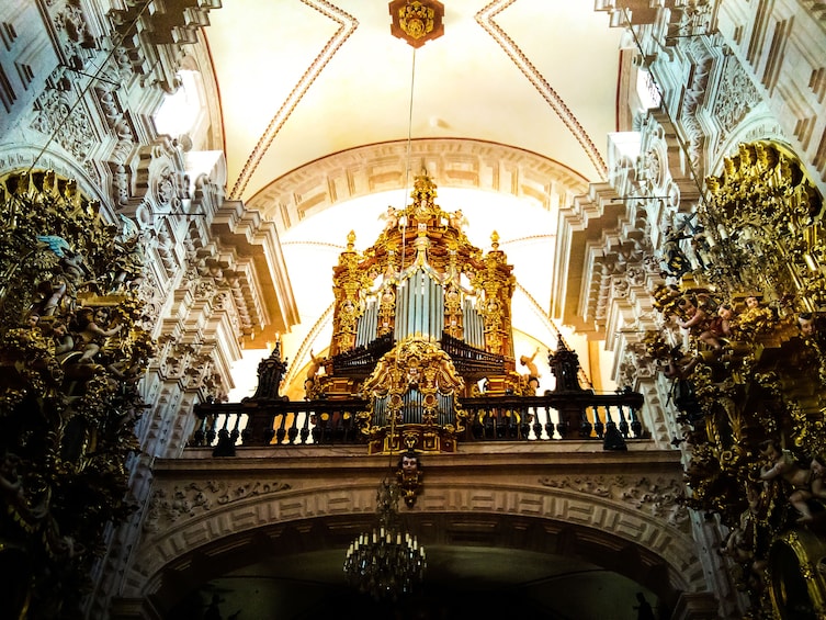 Taxco and caves of Cacahuamilpa from Mexico City