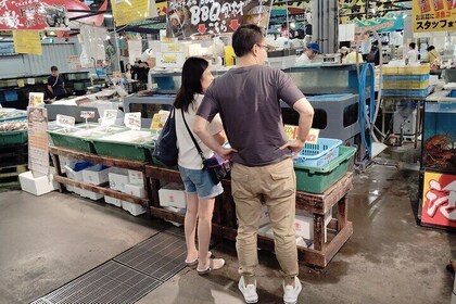 Wakayama: Explore Japan’s Seafood Culture at Toretore Market