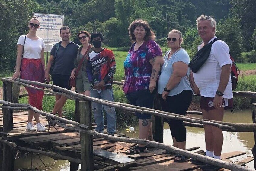 Bridge to Phnom Chhngok Cave 