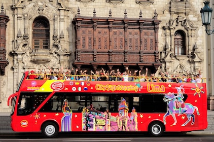 Sightseeing-bustour door de stad Lima