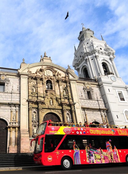 Cargar foto 4 de 10. Lima Panoramic Bus Tour