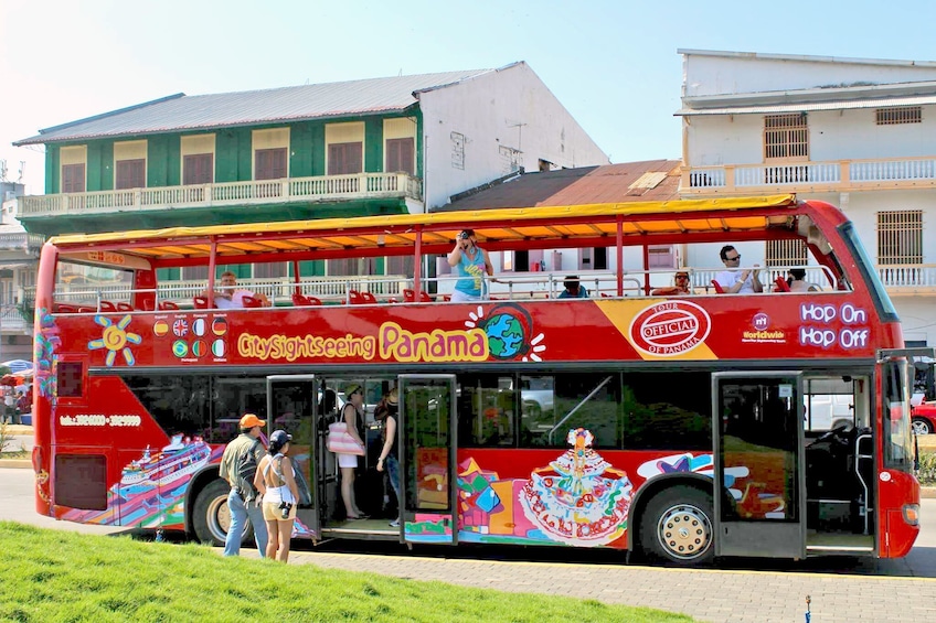 Panama Hop-On Hop-Off Bus Tour 