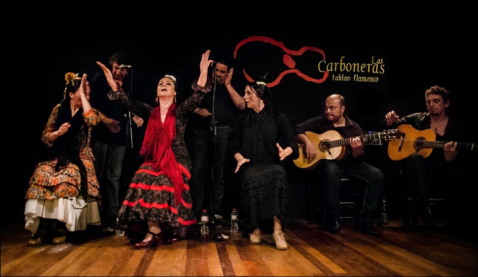 Madrid Local Tapas Walking Tour & Flamenco Show