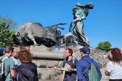 Walk and Ferry Private Tour plus Change of Guards Finale