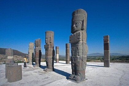 Private Day Trip to Tula and Querétaro from Mexico City