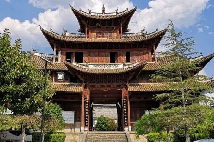 Dali Donglianhua and Wuli Bridge Muslim Hui Village Private Tour