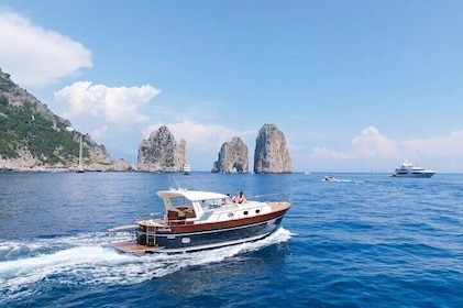 Private and Luxury Boat Tour