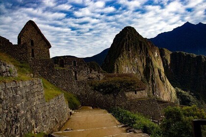Cultural and Living Route to the Sacred Valley and Machu Picchu