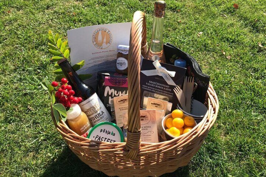 A picnic basket