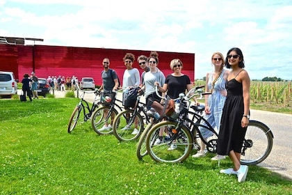 The best-guided wine tasting adventure in Saint-Emilion! Electric bicycle h...