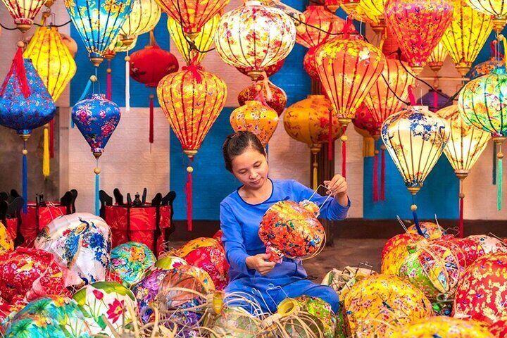 Hoi An Lantern Making Workshop and Basket Boat in Coconut Forest