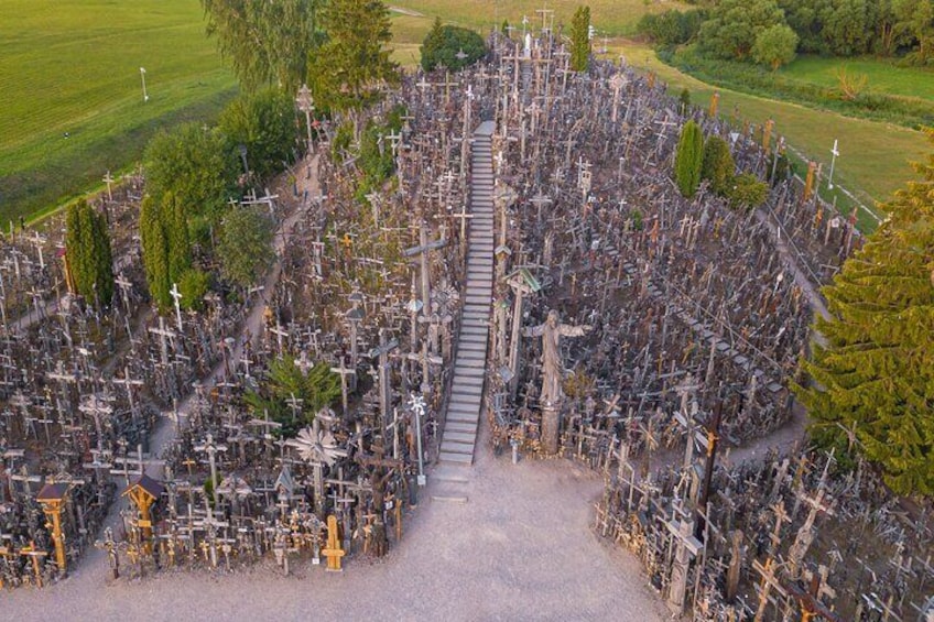 From Riga: Hill of Crosses & Enchanting Jelgava Group Tour