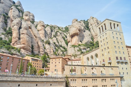 Montserrat Mountain Private Experience with Lunch
