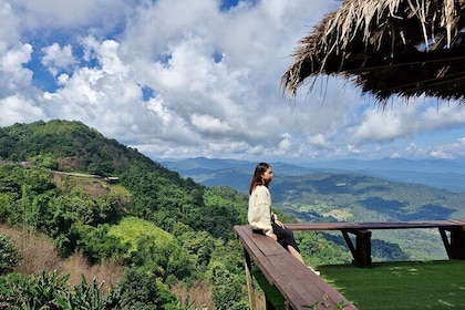 Scenic Mon Jam Hill and Cozy Elely Café Half Day Tour