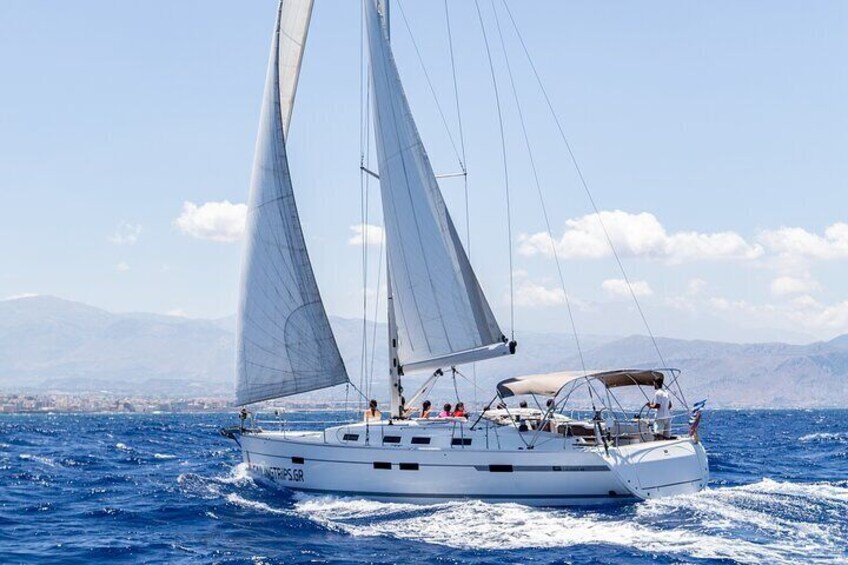 Private Sailing Trips to Dia Island