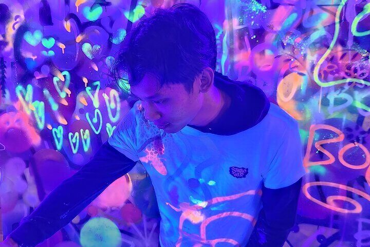 Glow Workshop Neon Art Experience at Studio WIP