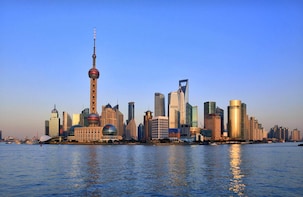 Classic and Modern Shanghai Full View Group Tour