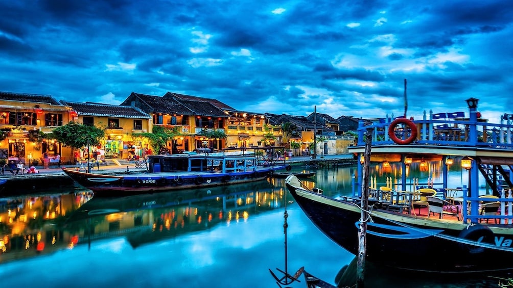 High contrast photo of Thu Bon River on a cloudy evening