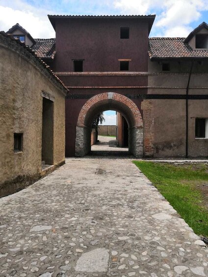 From the City of Angels to the Italian Tuscany “Val'Quirico"