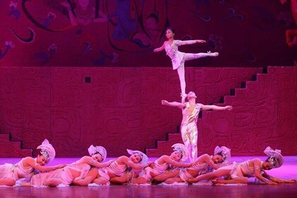 Chaoyang Theatre - Flying Acrobatics Show