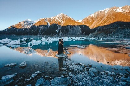 Mount Cook Couples Photo Shoot from Queenstown