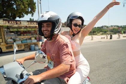 Private Vespa Tour in Rome with Photoshoot and Tiramisu Tasting