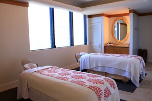Couple's Hawaiian Lomilomi Massage at Na Ho'ola Spa