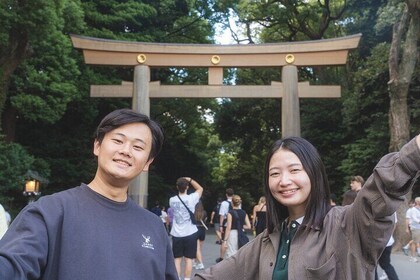 Tokyo: Meiji Shrine Private Historical Guided Walking Tour